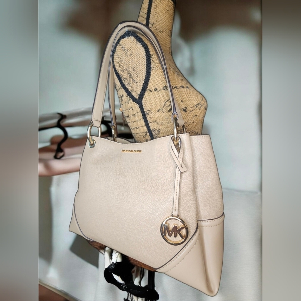 Michael Kors Nicole Large Pebbled Leather Tote Bag In Bisque - Picture 10 of 15